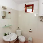 Rezos 3* 레조보
