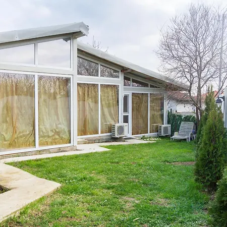 Rezos Πανσιόν