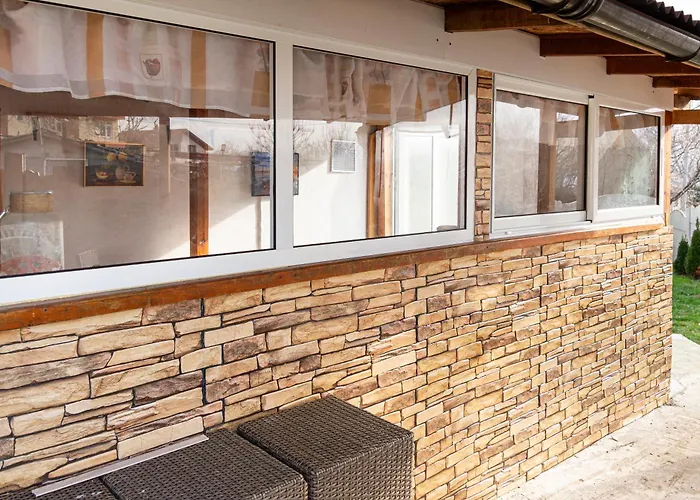 Rezos Πανσιόν