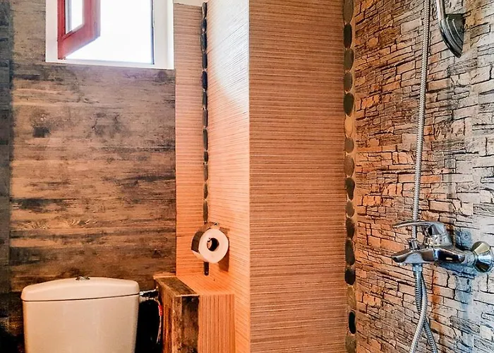 Rezos Πανσιόν Rezovo