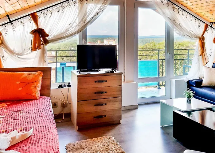 Rezos Πανσιόν Rezovo